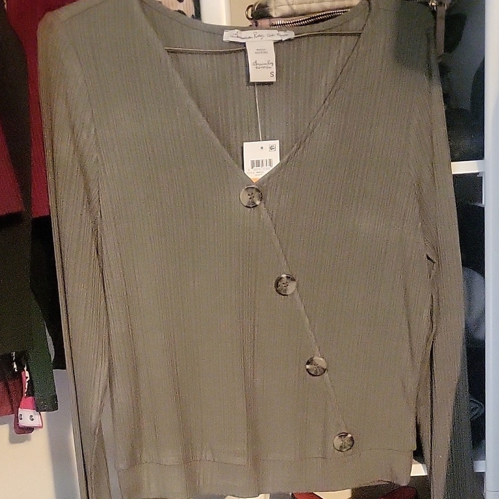 American Rag Dusty Olive V-Neck Top - Picture 3 of 3